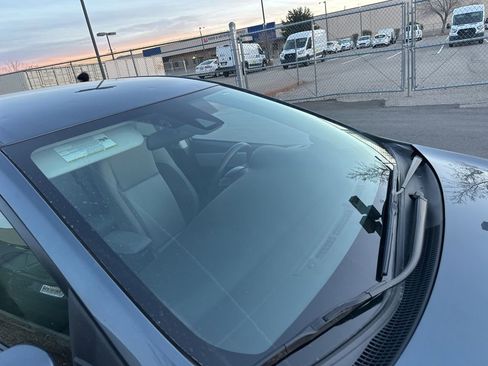 Used 2019 Toyota Corolla LE image 30