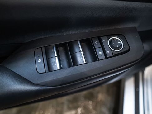 Certified 2025 Toyota Prius XLE image 15