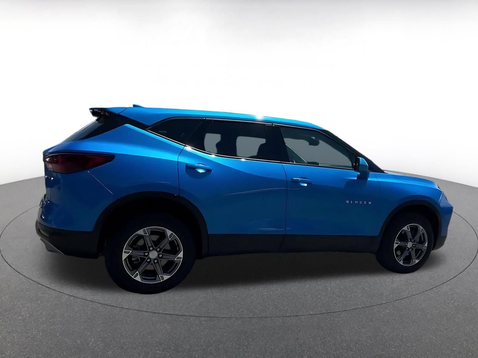 Used 2025 Chevrolet Blazer LT FWD image 14