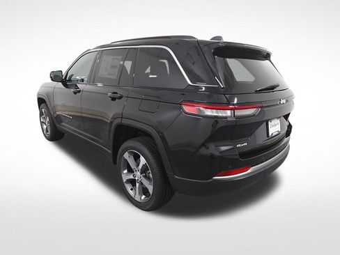 New 2026 Jeep Grand Cherokee Limited image 3