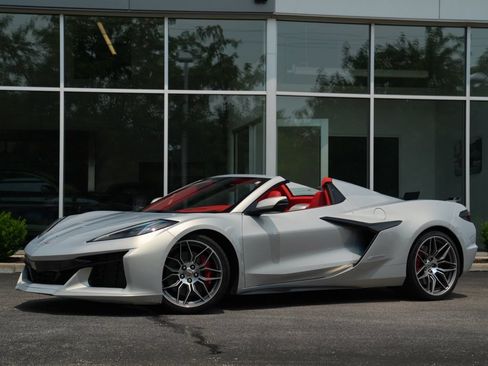 Used 2023 Chevrolet Corvette Z06 w/ Chrome Exterior Badge Package RWD image 1