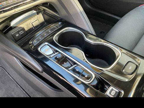 Used 2023 Buick Envision Essence w/ Sport Touring Package AWD/4WD image 26