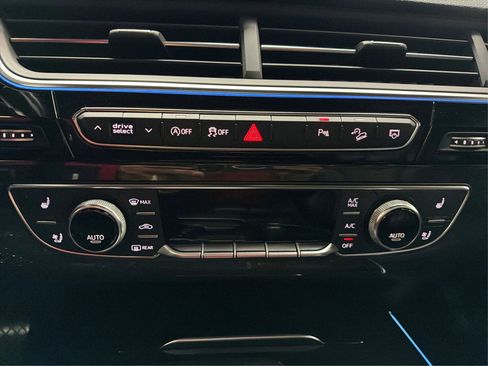 Used 2018 Audi Q7 3.0T Prestige w/ Prestige Package image 26