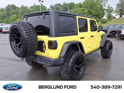Used 2024 Jeep Wrangler Unlimited Sport AWD/4WD image 5