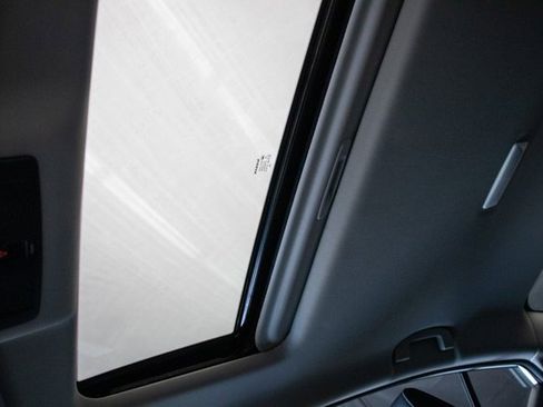 Used 2025 Nissan Altima 2.5 SV w/ SV Special Edition Package image 38