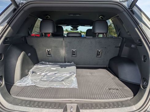 New 2026 Chevrolet Equinox ACTIV w/ Convenience Package III image 30