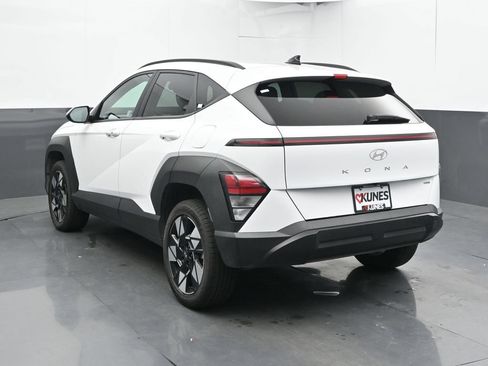 Used 2024 Hyundai Kona SEL AWD/4WD image 11