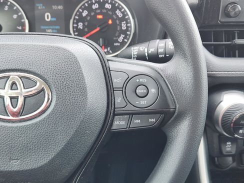 Used 2021 Toyota RAV4 XLE image 25