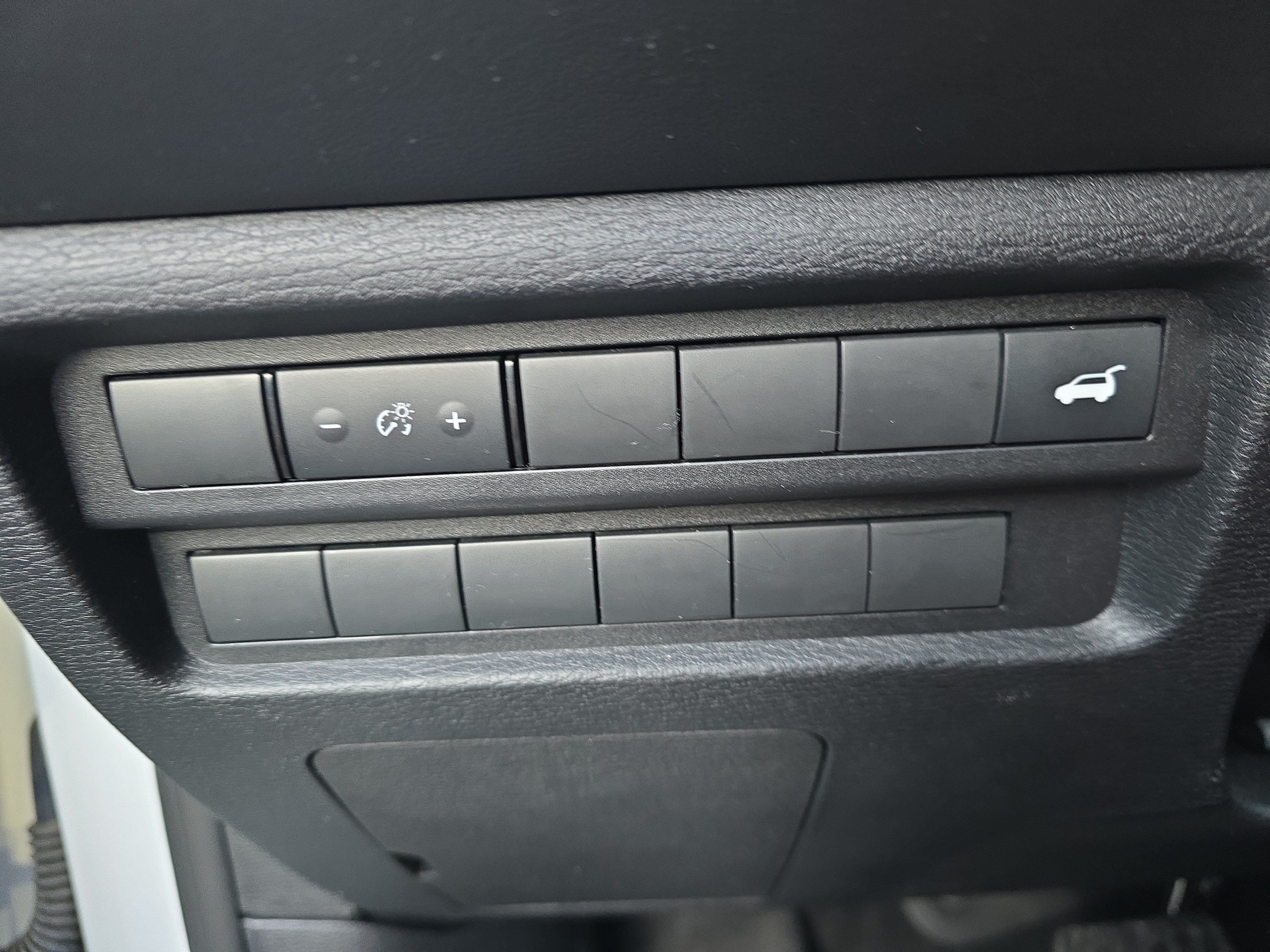 Used 2025 Mitsubishi Outlander SE AWD/4WD image 27