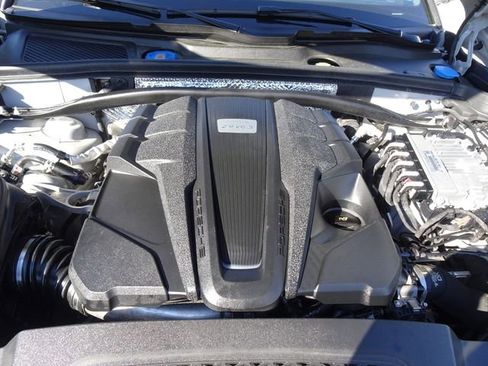 Used 2023 Porsche Macan S AWD/4WD image 30