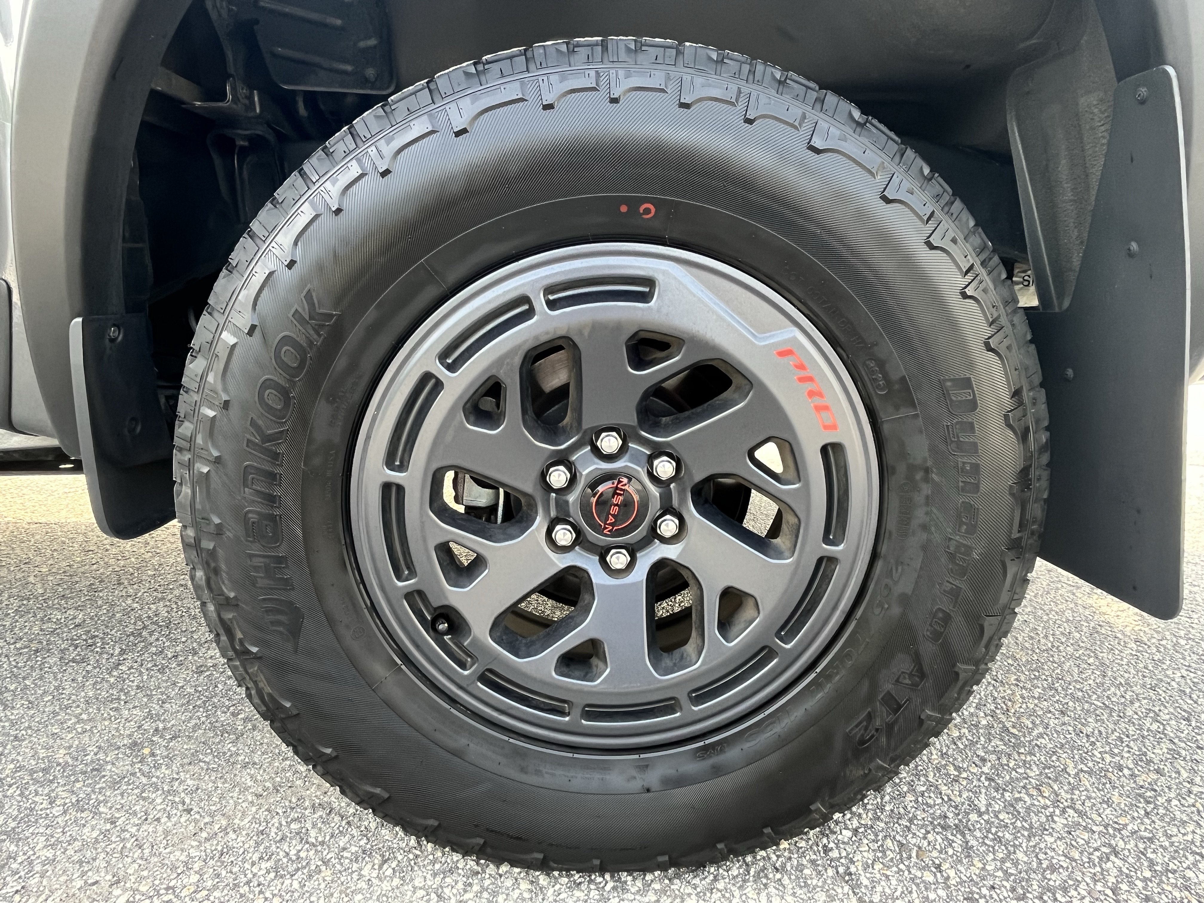 Used 2026 Nissan Frontier PRO-4X AWD/4WD image 12
