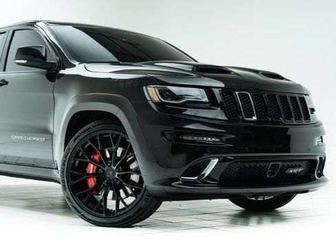 Used 2015 Jeep Grand Cherokee SRT w/ Trailer Tow Group IV AWD/4WD image 4