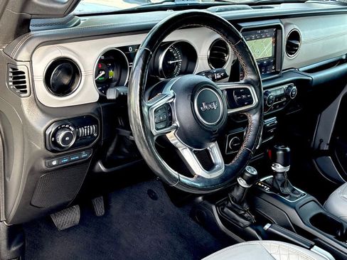 Used 2021 Jeep Wrangler Unlimited Sahara image 10