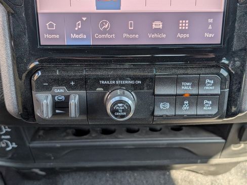 New 2025 RAM 2500 Tradesman AWD/4WD image 23