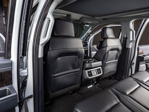 Used 2026 Ford F250 Lariat w/ Black Appearance Package image 34