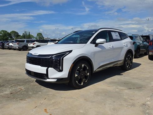 New 2026 Kia Sportage SX FWD image 4