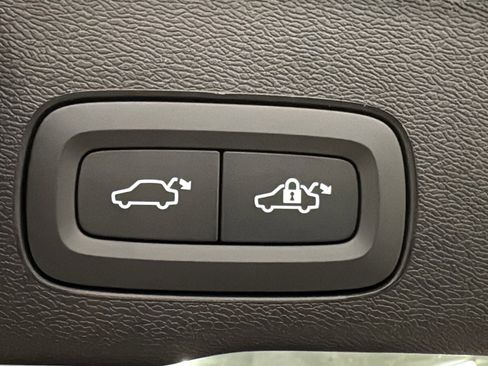 Used 2026 Volvo XC60 B5 Plus w/ Climate Package image 30