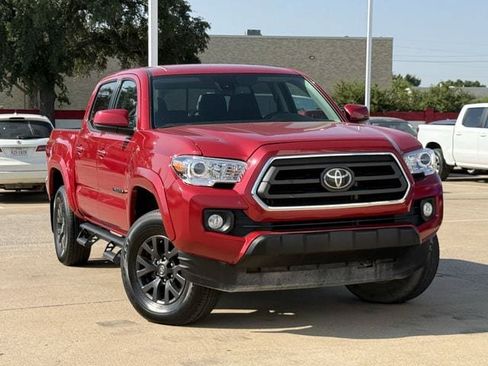 Used 2022 Toyota Tacoma SR5 RWD image 2