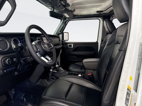 Used 2023 Jeep Wrangler Unlimited Sahara image 10