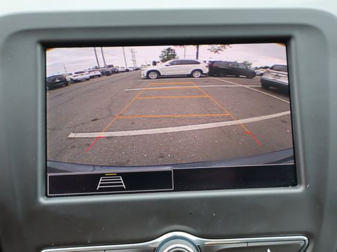 Used 2024 Chevrolet Equinox LT FWD image 26