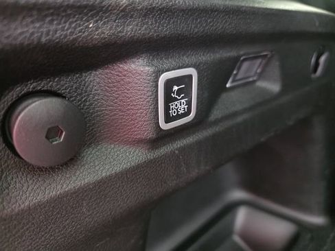 Used 2023 Jeep Grand Cherokee L Laredo image 49