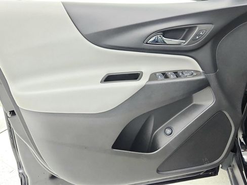 Used 2024 Chevrolet Equinox LT image 40