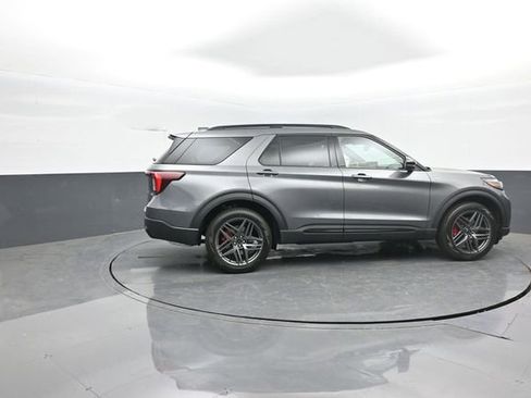 New 2026 Ford Explorer ST-Line AWD/4WD image 8