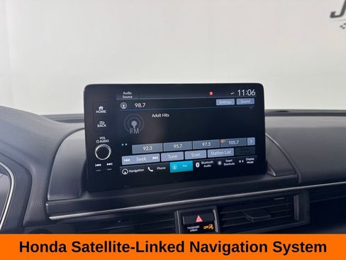 Used 2025 Honda Pilot Elite image 17