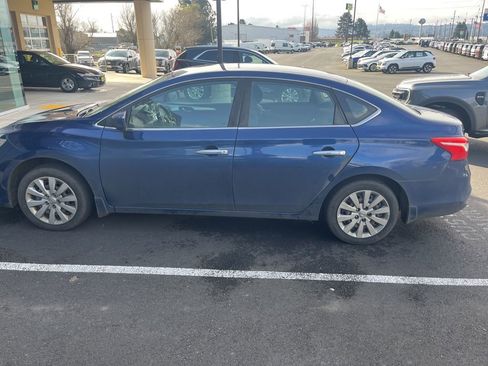 Used 2019 Nissan Sentra S image 8
