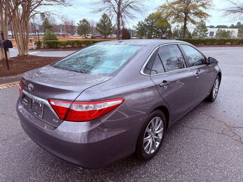 Used 2016 Toyota Camry XLE image 11