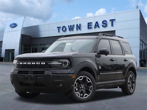 New 2025 Ford Bronco Sport Outer Banks w/ Outer Banks Tech Package+ image 24