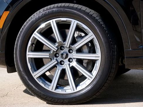 Used 2018 Audi Q7 3.0T Prestige w/ Prestige Package image 44