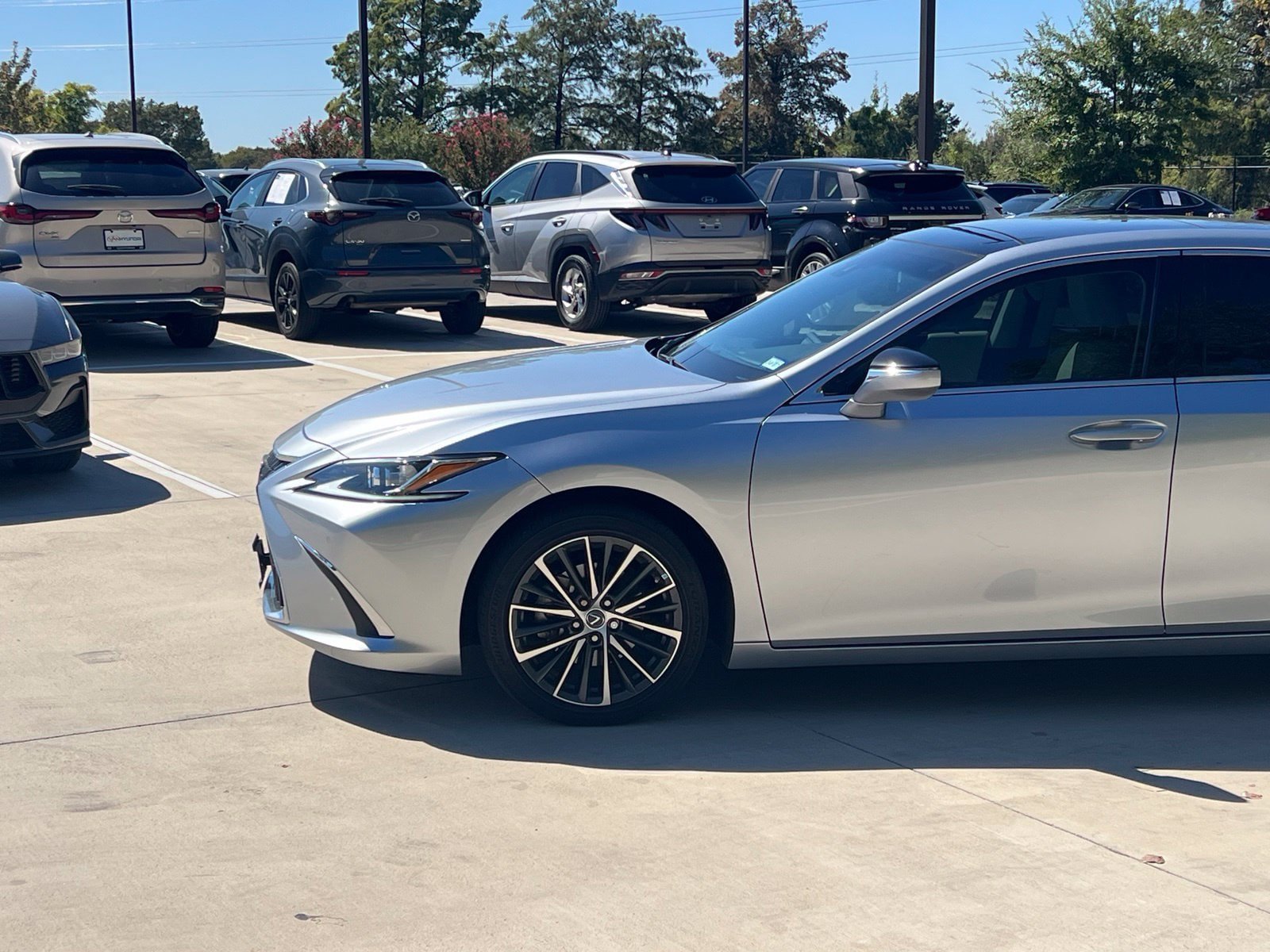 Used 2022 Lexus ES 350 w/ Premium Package FWD image 7