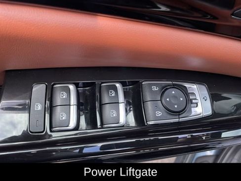 Used 2024 Kia Carnival SX Prestige FWD image 23
