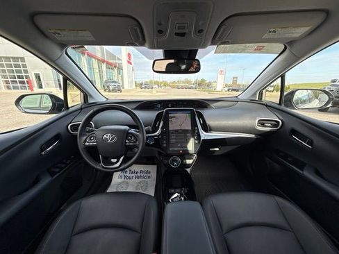 Certified 2020 Toyota Prius Prime Limited FWD image 18
