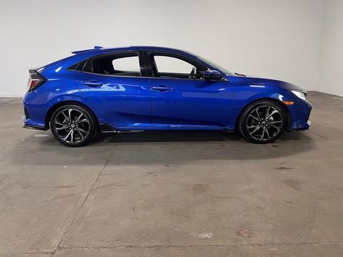 Used 2019 Honda Civic Sport image 2