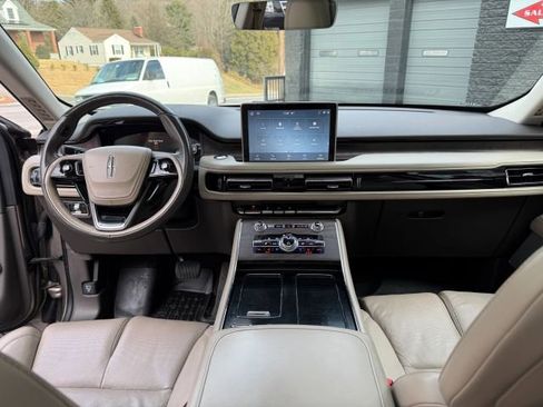 Used 2020 Lincoln Aviator Reserve w/ Equipment Group 202A image 26