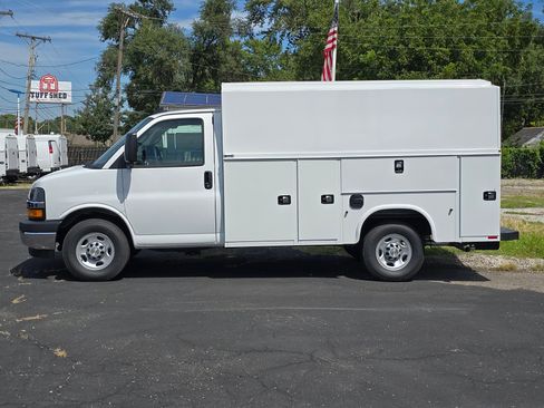 New 2025 Chevrolet Express 3500 1WT w/ Power Convenience Package image 17