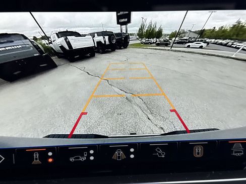 Used 2025 Chevrolet Silverado 1500 LTZ image 25