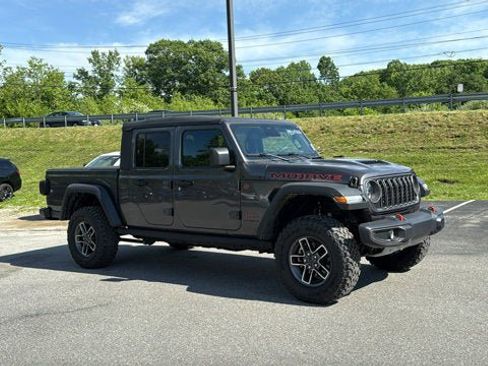 Certified 2026 Jeep Gladiator Mojave w/ Safety Group AWD/4WD image 2