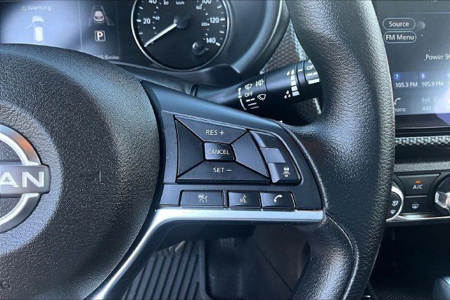 Used 2024 Nissan Kicks SV FWD image 11