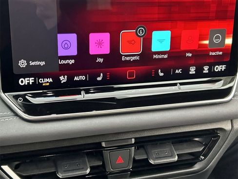 New 2026 Volkswagen Tiguan SE R-Line image 24