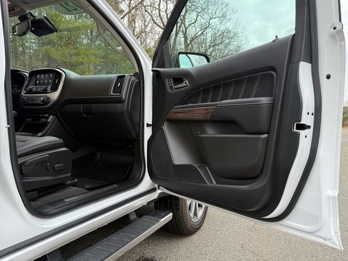 Used 2021 GMC Canyon Denali image 25