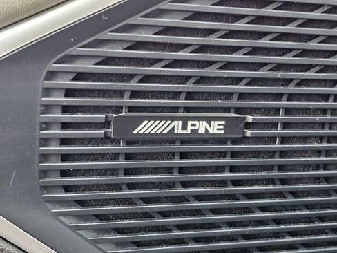 Used 2024 Jeep Wagoneer L Series II image 31