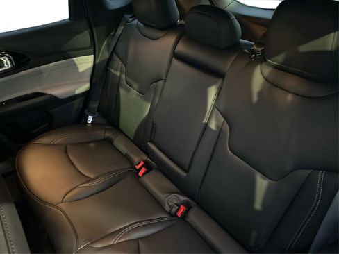 New 2026 Jeep Compass Limited image 21