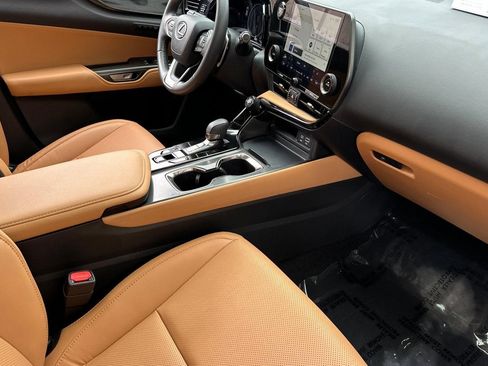 Used 2025 Lexus NX 350h AWD w/ Cold Area Package image 32