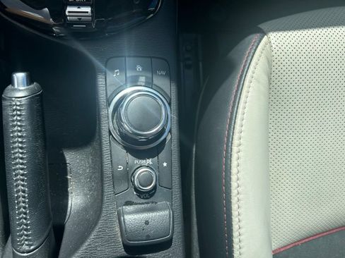 Used 2017 MAZDA CX-3 Grand Touring FWD image 9