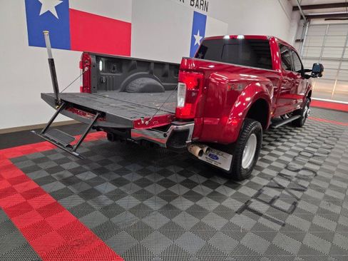Used 2017 Ford F350 Lariat w/ Lariat Ultimate Package AWD/4WD image 28