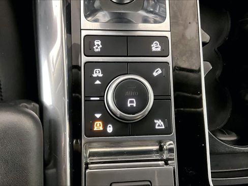 Used 2019 Land Rover Range Rover Sport Supercharged AWD/4WD image 36