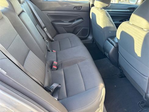 Used 2023 Nissan Altima 2.5 SV image 17
